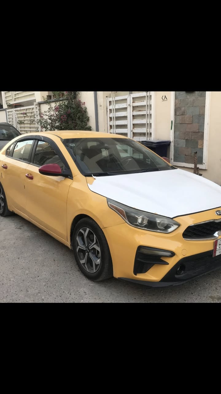 كيا فورتي موديل ٢١ وارد امريكي ماشيه ٤٩ حادثهه موضح بلصور تبديل ٣ قطع احلى من صور كير ومحرك مكفولات كهربائيات كلهه شغاله كل نقص مابيهه بس الصدر يرادله شويه ترتيب وهم نتفق عليه سياره باسمي تحويل ثاني يوم السنويه ماساقطه بعدهي رقم بغداد وبلعافيه عل ياخذهه مكاني بغداد شعب موجود فيس واتصال *********** السعر ١١٦ وبيهه مجال حك الجيه ولماعنده يجي ياخذ ويروح
