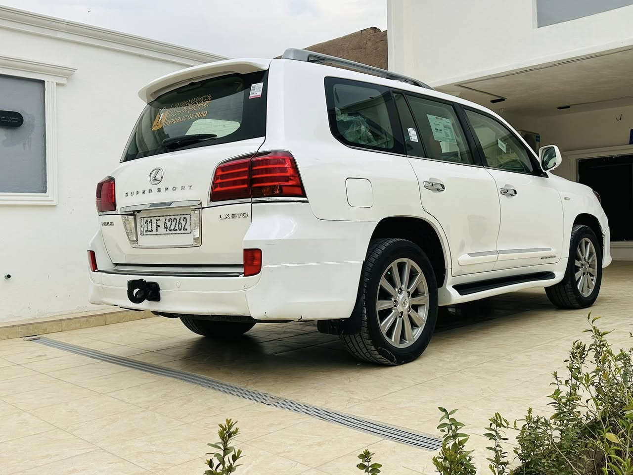 سلام عليكم لكزز البيع موديل 2011
السونار مالتها مرفق ويا المنشور 
سياره كفاله عامه عده الباب الخلق صدر 
السعر278 وبها مجال جدن قليل ماكو هيج سعر وكفاله مواصفات وبريم بل خير الصير من نصيبه
صبغ ونص الجاملق الخلفي فقط 
شرط تراي زيرو وضع شركه 
سياره بريم اصل 
معروفه موصفات الكزز 
العنوان بغداد الدوره البعيثه 
***********
