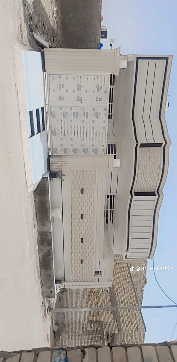 دار للبيع  مساحه 200متر بناء  حديث الواجهه 10 والنزال 20 سند 25 زراعي.  دور النفط قرب حسينية الزهراء

للاستفسار اتصل على الرقم ***********
