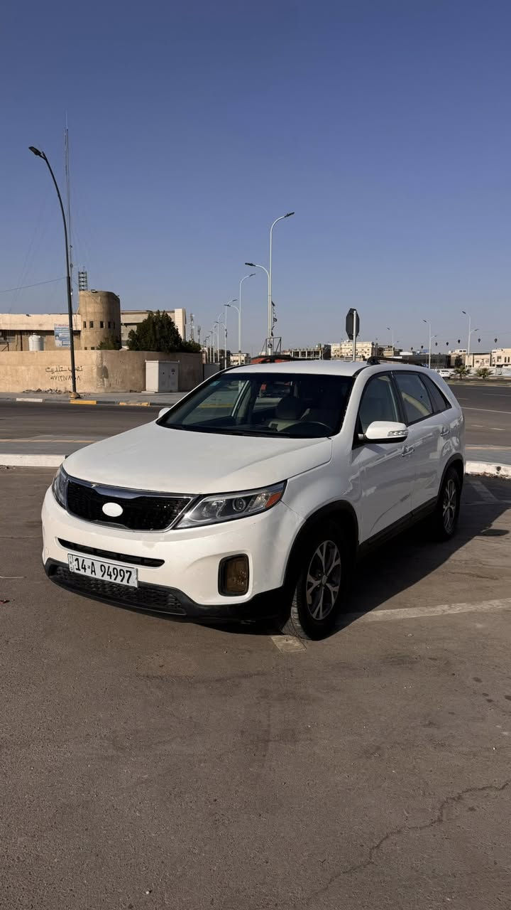 سلام عليكم سورنتو 2015وارد امريكي المداكر الكدام والبنيد مصبوغات رقم بصره نكليزي سنويه لل2027 سياره كامله مكمله نقص غاز للتبريد محرك وكير وحداديه مكفولات محرك توه شديته جديد GDi السعر 139وبيه مجال مكان بصره حي الزهراء ***********
