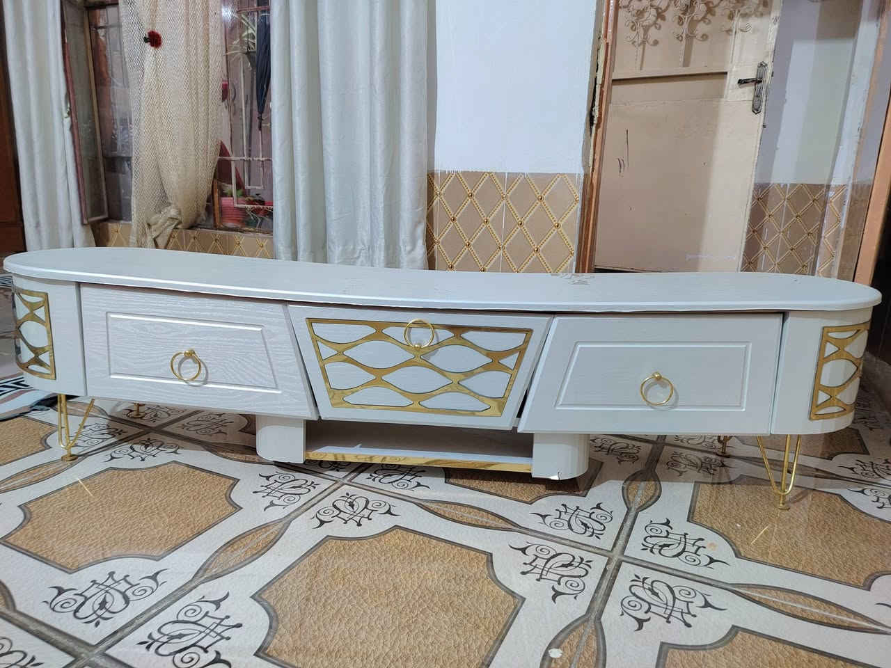 سلام عليكم...
عندي عراض للبيع مستعملات بس جديد الله شاهد 

كنتور كلاري نضيف كسر مابي اخو الجديد سعره225وبي مجال الشد عليه 

ميز مال صاله او استقبال حلوات نضاف 5قطع 55الف

كومي اصغير يصير كدام الجربايه 45وبي مجال 

الغراض جدد امانت الله ورسوله لل تواصل 

***********
