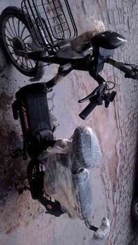 دراجه شحن موديل٢٠٢٤ مكفول السعر ٣٥٠وبيه مجال 07857586368