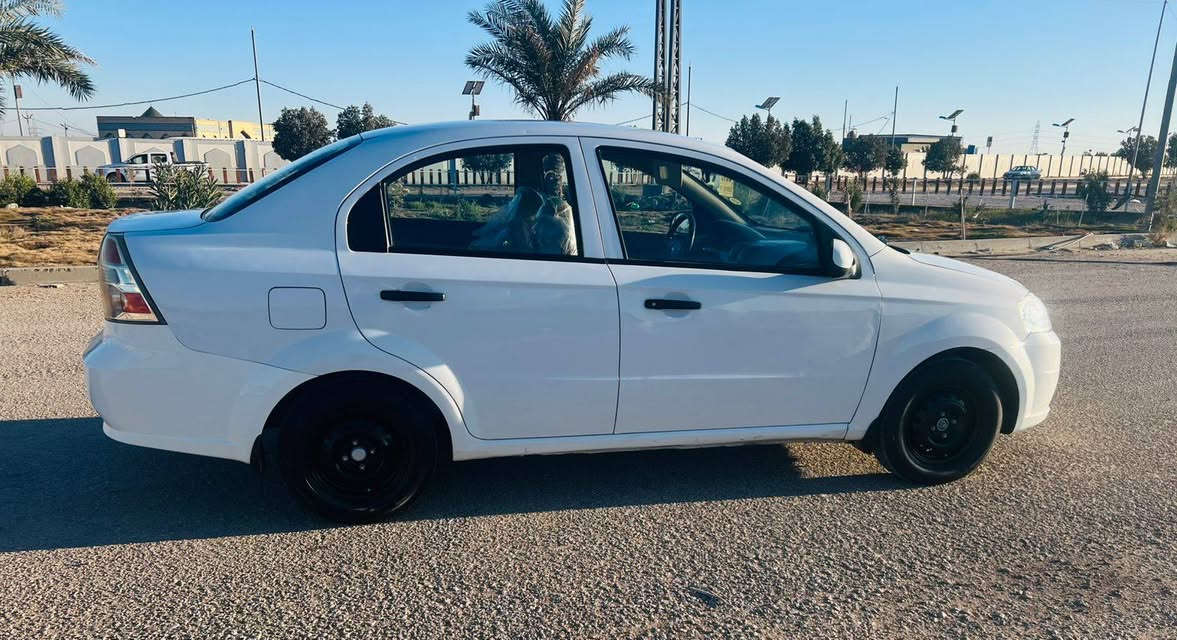 سلام عليكم افيو موديل 15جاهزه كير اوتو مكينه مفتوح شرط حداديه من الطول للطول جاهزه تخم تاير تبريد منظومة زنون رقم بغداد دولي راعيه بل كوفه بيه صبغ جاملغ امامي او دور جاملغ الخلفي والباقي كفاله سعر 80وبيه مجال بصيط للاتصال ***********
