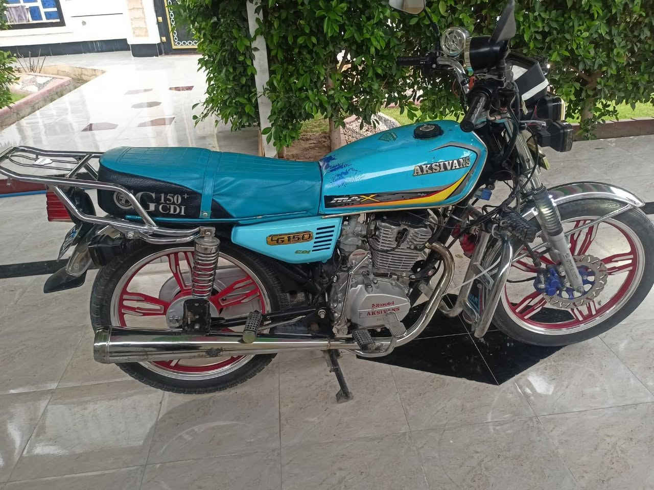 سلام عليكم سيفان البيع موديل 23 محرك 150مكفول نضافه محرك يخبل مجمبز السعر 650 بيه مجال اوراق كامله  مكاني الصوفيه الاستفسار ***********
