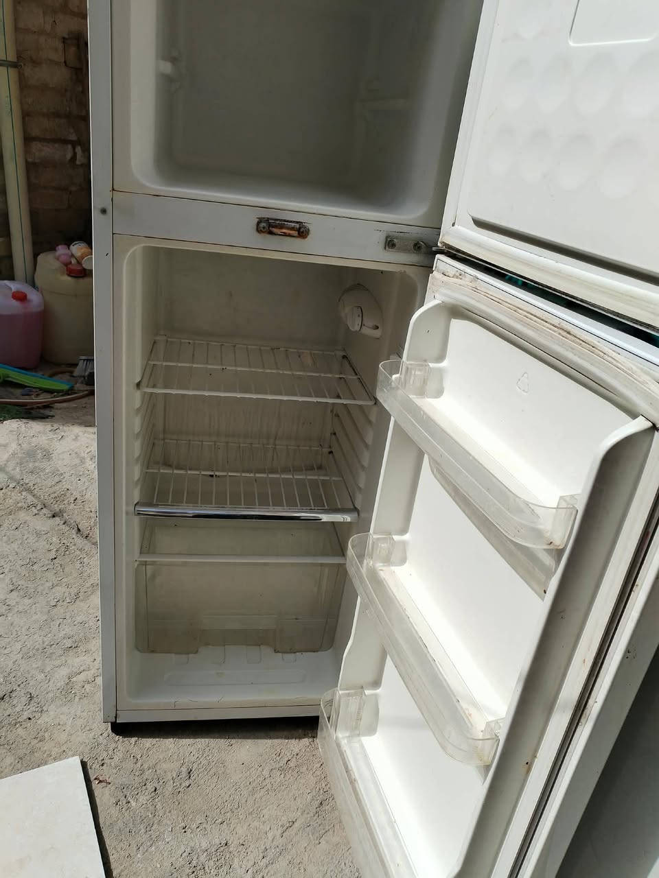 ثلاجه عدد ٢ للبيع شغالات كلشي مابيهن


**إذا كنت صاحب هذا الإعلان وتريد حذفه لأي سبب، رجاءا أرسل رسالة إلى الدعم الفني**