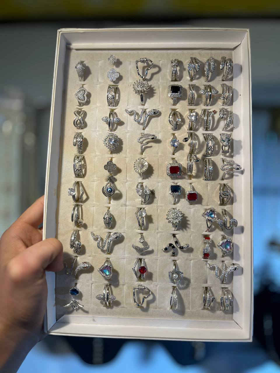 محابس نسائية 
سعر القطعة 4 الف


**إذا كنت صاحب هذا الإعلان وتريد حذفه لأي سبب، رجاءا أرسل رسالة إلى الدعم الفني**