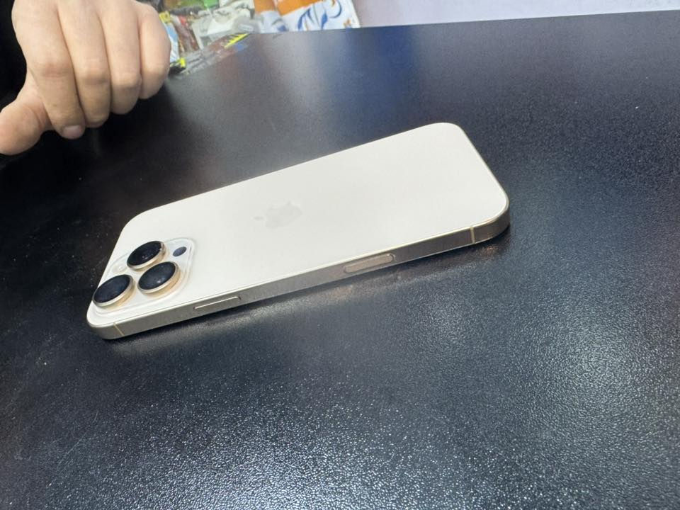 ايفون 16 برو ماكس ذاكره ٢٥٦ غراض كامله بطاريه ٩٨ مكاني نجف *********** واتساب موجود
سعر مليون و٣٢٥
