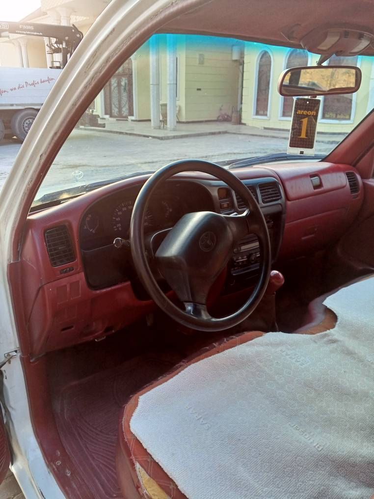 السلام عليكم للبيع تيوته جمره موديل 2001 رقم بصره مشروع وطني بسمي  سيارة نظيفة مكينه وكير حداديه   كهربائية كلها جاهزه  داخل احمر سيارة مال جناي  رقم الهاتف *********** مكان السيارة البصرة البصرة, العراق
