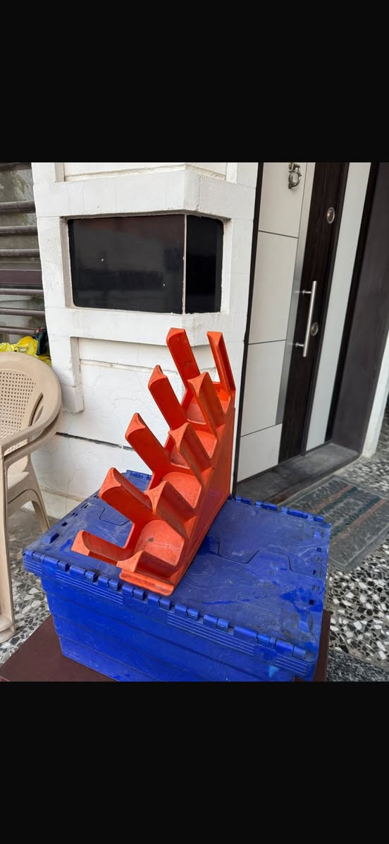 غراض مطعم للبيع
*********** واتس اب 

كل شي وسعره مكاني بغداد حي الجامعة
كلها جديدة ما مستخدمه غير شهر
