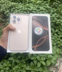 آيفون ١٦ برو ماكس • ٢٥٦ • بطارية ١٠٠