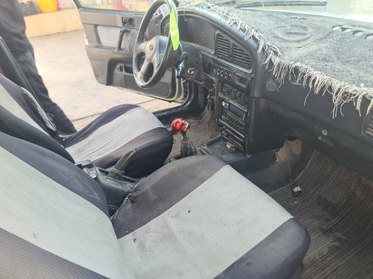 هونداي النترا موديل 1992رقم كركوك سنوي عاج  . سنوي منتهى . محرك گير بشرط . سياره نضيف  .مكان كركوك . رقم موبايل ***********  . سعر 24 كركوك, العراق
