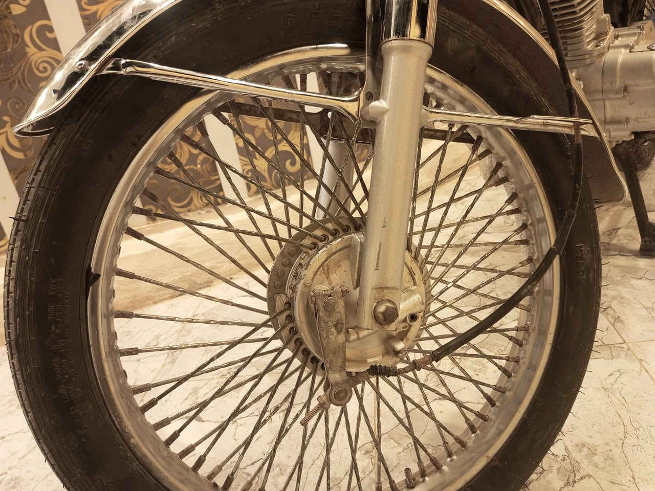 السلام عليكم تاير للبيع دراجه لعبه سين  ***********
