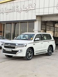 _______ للبيع لاندكروز  موديل2021 كراند تورنك  مواصفات  حساس امامي خلف...