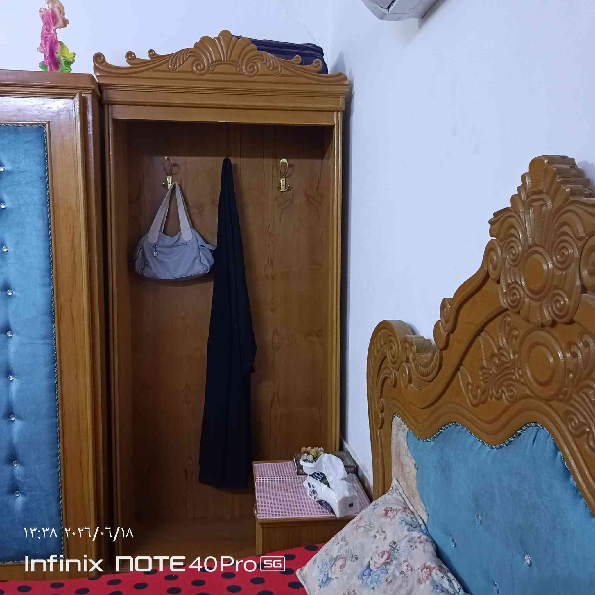السلام عليكم غرفةللبيع سعر به 600او بيه مجال استفسار على رقم ***********
