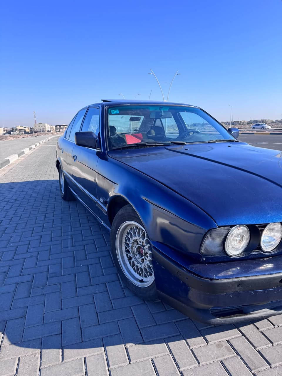 للبيع بي ام 525 محرك 25 مسكر 
رقم بغداد دولي سنوية لل2030
راعيها بالبصرة صفر غرامات
مصبوغة عام جمالية سيارة جاهزة
كير جديد حداية 75 بالمية تبريد نقص راديتر امامي 
فتحة سقف شغالة 
محرك لا تنقيص ولا تبخير 
مكان السيارة البصرة
السعر 55
باقي التفاصيل رقم الهاتف 
*********** البصرة, العراق
