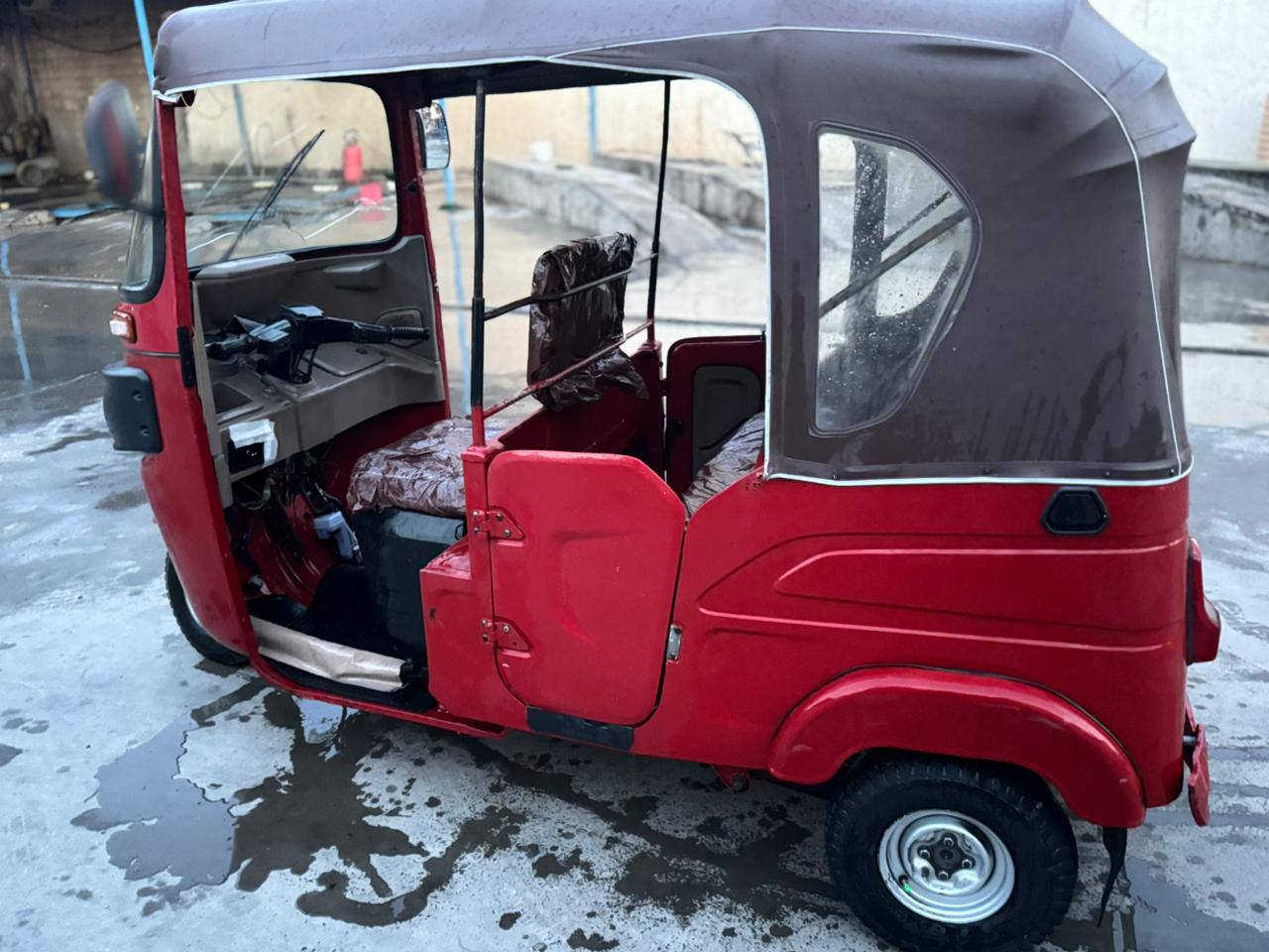 السلام عليكم تكتك للبيع مرقمه كامله بسمي موديل 2021 السعر 8500 رقم الهاتف ***********
