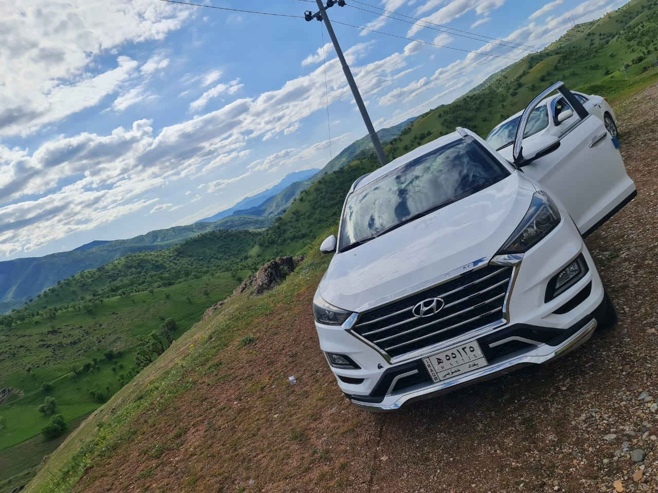 سلام عليكم
توسان للبيع 2019  خليجي كاصد فول مواصفات 1/1عده البنوراما

```مواصفات:```
حساسات
لايت 5عدسات
لد امامي 
لد نهاري
اشاير بل مري 
مري شفط 
اشاير ترحيب 
تغيير انظمه السياره 
حساسات الابواب عند الفتح  بصمه تشغيل + بصمه ابواب
شاشه 
كشن السايق كهربائي
تبريد قطعتين+ ثلاجه
الارضيه مغلفه جلد
كامره خلفيه
تحكم ستيرن
اريل مثلث نبكيشن 
ماشيه ٦٨ الف
رقم بغداد بسمي
سعر 210
عنوان بغداد ابو غريب

***********
