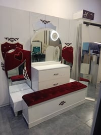 غرفة نوم للبيع 7 قطع مع شد ونقل ودوشك سعر 450 للتواصل 07517122334