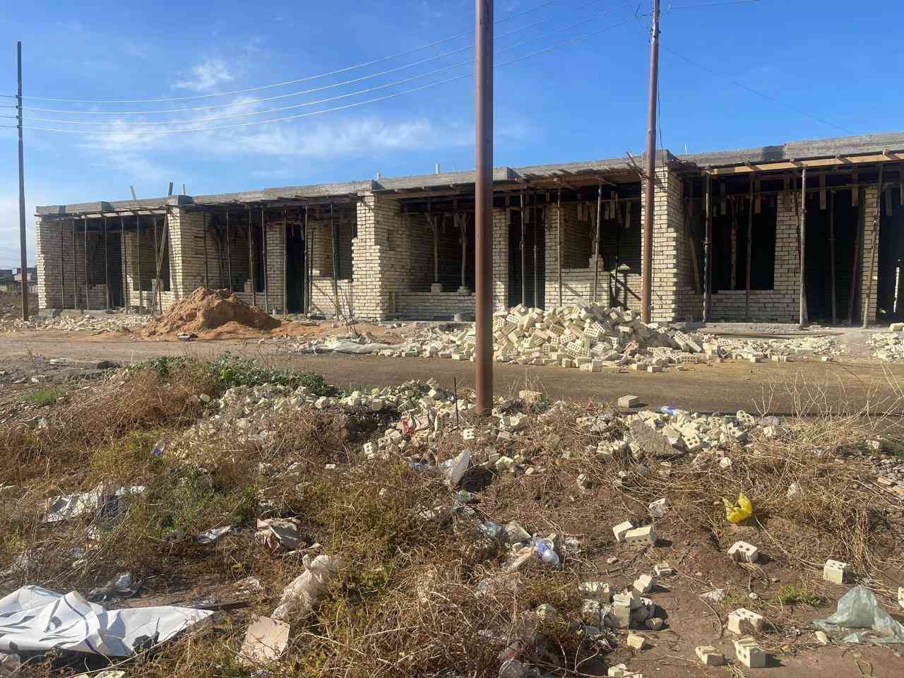 السلام عليكم قطع  ارضي للبيع  ملك سند ٢٥ حسب الطلب في مجمع الشواطىء مختلف المساحات
١٠٠ م واجه ١٠ نزال ١٠  
٥٠ م واجه ٥ نزال ١٠ 
خدمات كاملة 
*تبليط 
*كهرباء 
*انارة 
علماً البناء مسموح بالمجمع العنوان/
الدورة هور رجب بعد البانزين خانه
***********
