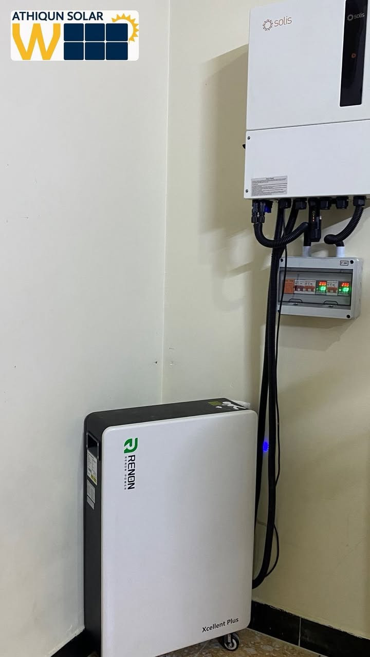 تم بحمد الله نصب منظومة طاقة شمسية بقدرة 20 أمبير في محافظة الأنبار مدينة الفلوجة☀️
تم تجهيز ونصب المنظومة  لبيت دكتور صدام

🔹 عدد الألواح: 10 لوح شمسي عالي الكفاءة
🔹 البطارية: بطارية ليثيوم Renon بسعة 16 كيلوواط بضمان 10 سنوات استبدال
🔹 الانفيرتر: Solis بحجم 8 كيلو واط بضمان 5 سنوات 
لضمان أداء قوي واستقرار عالي

منظومة متكاملة توفر طاقة مستمرة وتخفف عنكم معاناة انقطاع الكهرباء، مع اعتماد أفضل المواد لضمان الكفاءة والعمر الطويل.

⚡ عمل احترافي – أسعار منافسة – ضمان حقيقي على الأجهزة

الاستفسار والتواصل:-
***********
***********
