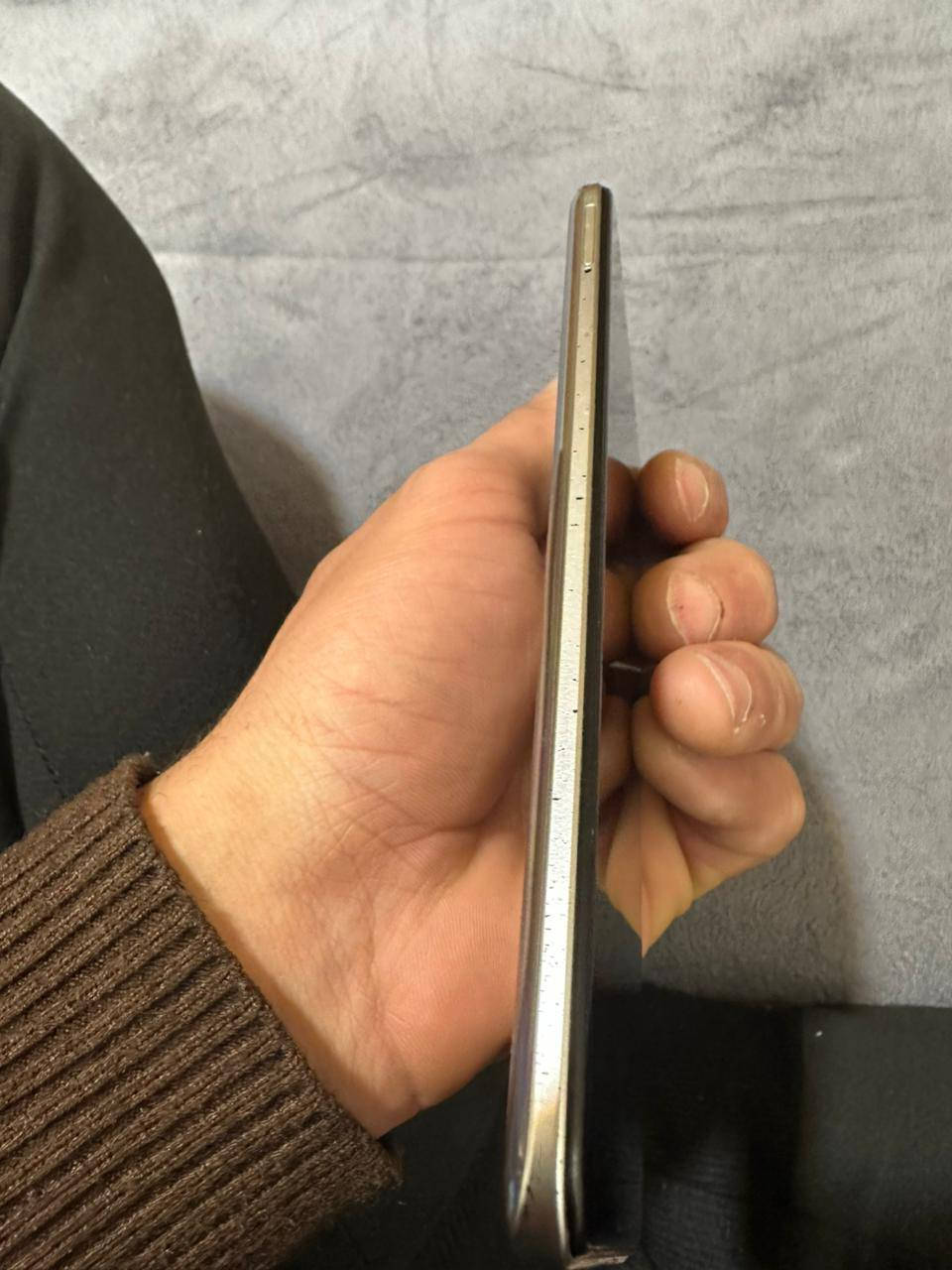 جهاز ريلمي للبيع مثلما موضح بالصورة اي خلل مابي كلو شغال ***********
