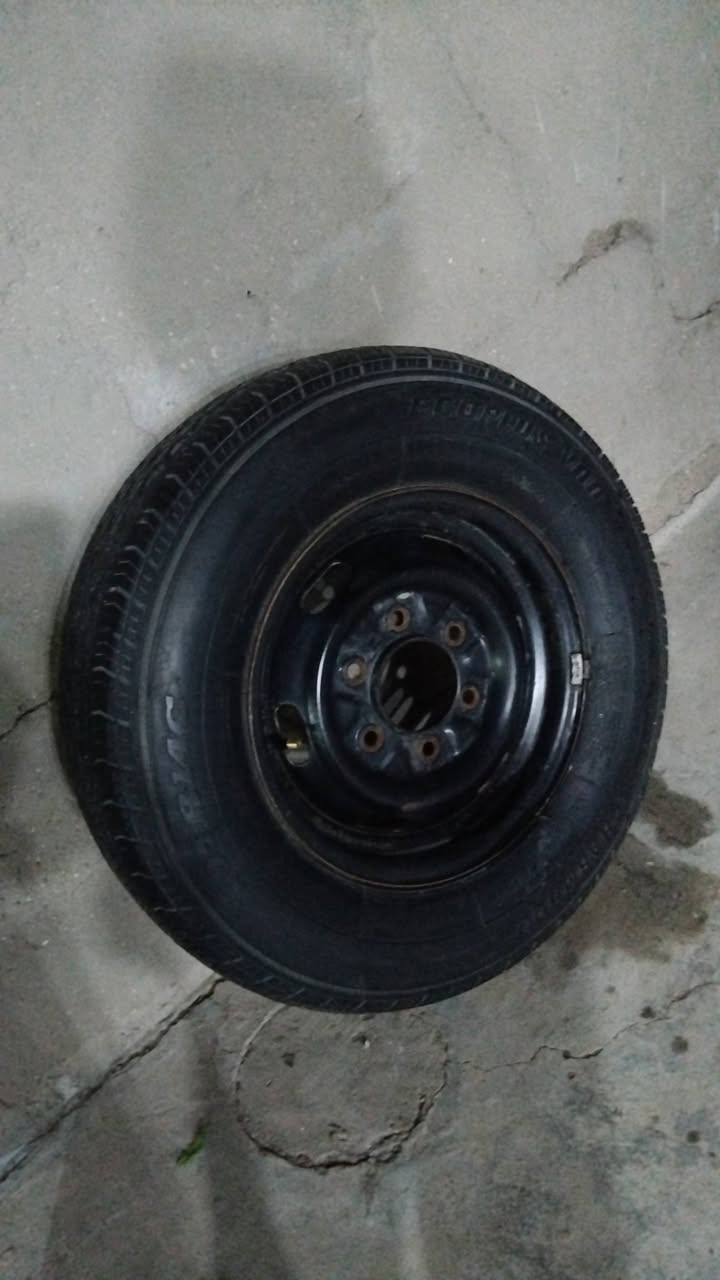 سلام عليكم تاير كيه بنكو عام ١٤للبيع هوه و الويل رقم الهاتف ***********
