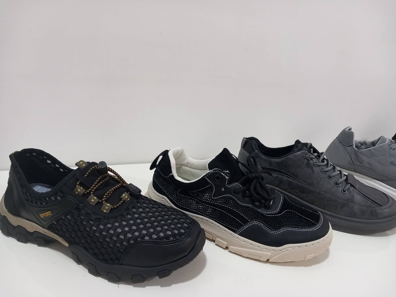 📢 وصلت البضاعة الجديدة 👟🔥🔥 القطع كلش حلوة وموديلات جديدة 🔥
✅ خفيفة جداً ومريحة باللبس
✅ خامة مرتبة وشكل أنيق
✅ مناسبة للمشاوير والاستخدام اليومي

📲 للحجز والاستفسار على الواتساب:
***********
📸 
⚡ الكمية محدودة والحجز حسب الأسبقية.
سارعوا بالحجز الآن! 🚨
👟 وصلت البضاعة الجديدة بأحدث الموديلات
💰 السعر: بلاش 💣💣💣💣
📲 الحجز على الواتساب: ***********
او التواصل على الخاص
📸 خذ سكرين للموديل واللون المطلوب قبل نفاد الكمية
⚡ الكمية محدودة جداً، والحجز حسب الأسبقية
🔥 لا تفوتكم الفرصة، احجزوا الآن قبل نفاد الكمية! 🔥
التوصيل داخل الموصل فقط
