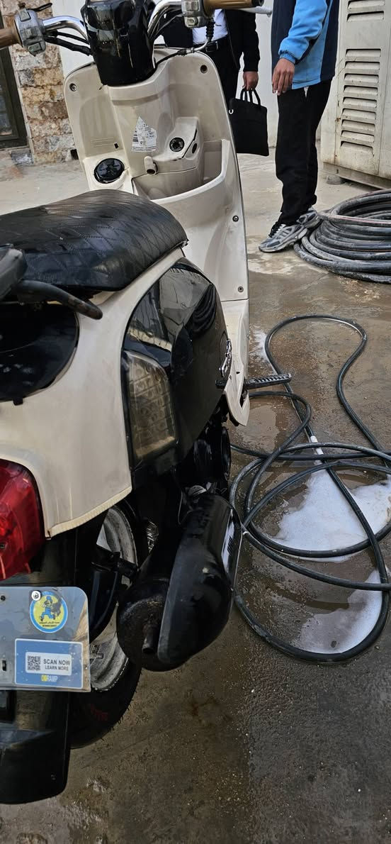 سلام عليكم ماكس بوليس للبيع دراجه نضيفه كفرات ختم واحد دراجه مفتوحه سلف شغال بيه نواقص بسيطه سعره 500 ماكاني كربلاء طريق بغداد ستفسار ***********
