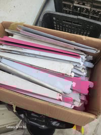 رفوف للبيع العدد ٤٠ رف  قياس متر × ٣٠سم مع سجج وحمالات مكاني بغداد الإ...