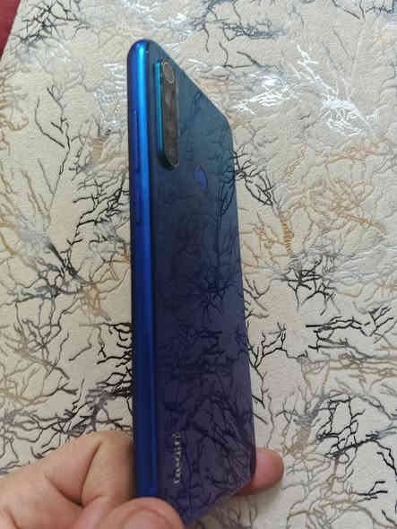 سلام عليكم ريدمي نوت8 الجهاز مكفول💯 مابي أي شي عل فحص كلش نضيف نضافته اكثر من💯 كدامك شوفه سعره 90 بي مجال بسيط الشراي وخادمه الكم اختكم الرقم التواصل ***********
