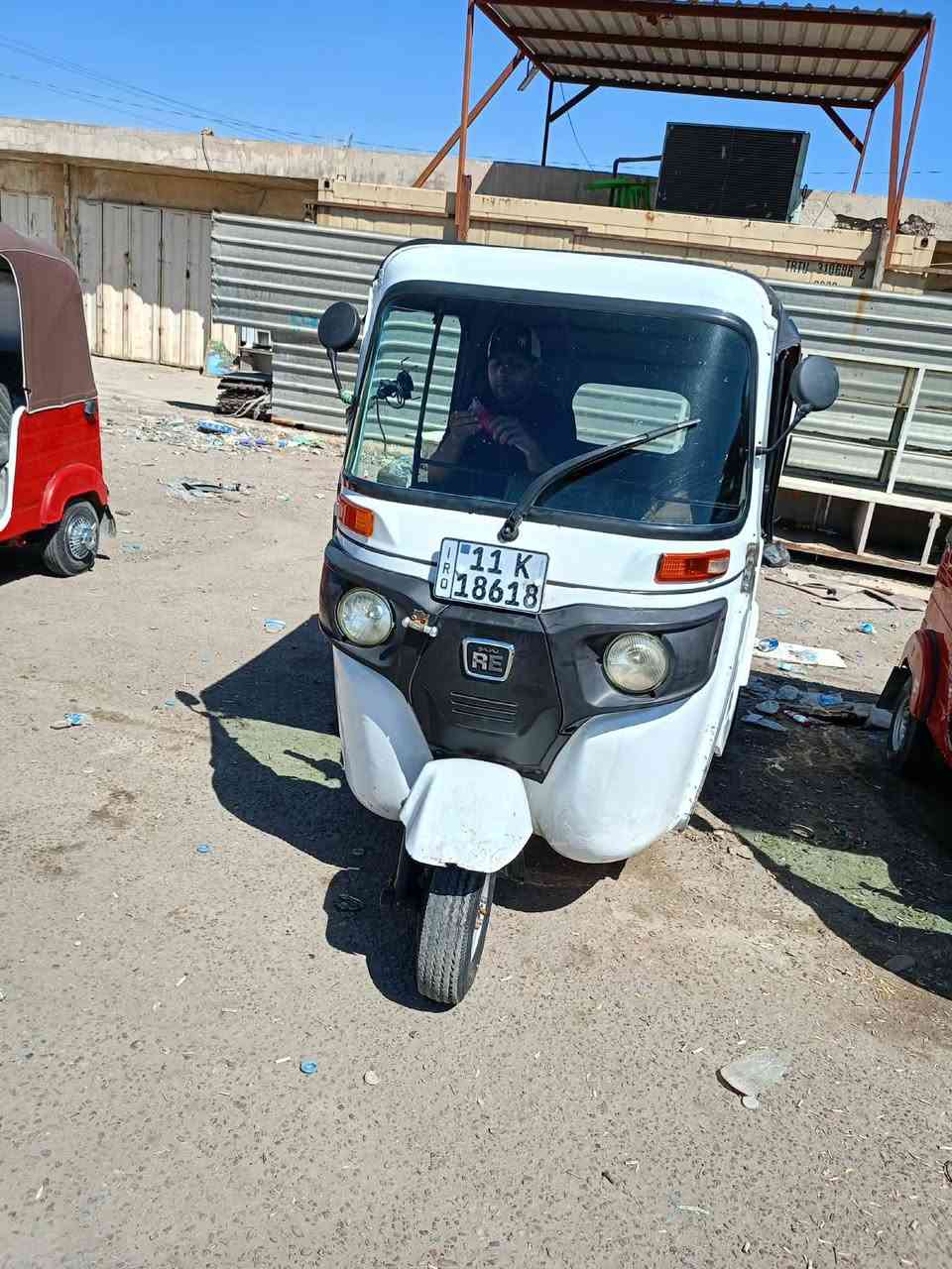 20 كفاله عامه بس الدوسات مسبوقات فقط واللغد شبر بسبعه ونص وبيها مجال
***********
