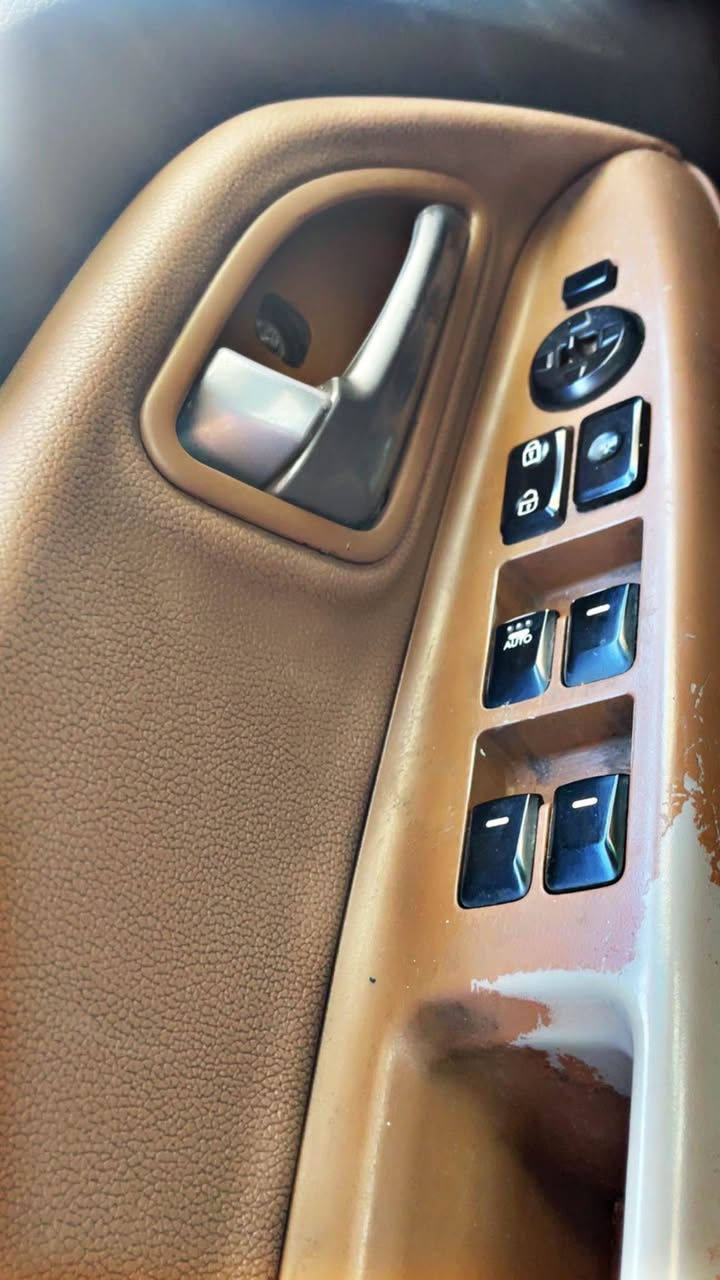 کیا ریۆ ٢٠١٤
تۆماتیک و عادی
ئاوێنە کارەبا و شەفت
شاشە کامێرە
سیستەم غاز و بەنزین
شەغال
سوکان ڤۆلیوم تەلەفۆن 
ناو قەیسی مکینە گەورە
پێنج پارچە سبغ
سەنەوی ٢٠١٤ بەسەرچوە
١٣٥٠٠٠کم رۆیشتیە
سفر حەوتسەد و پەنجا هەشت سەد و دوو سێزدە نەوەدو دوو *********** أربيل, العراق
