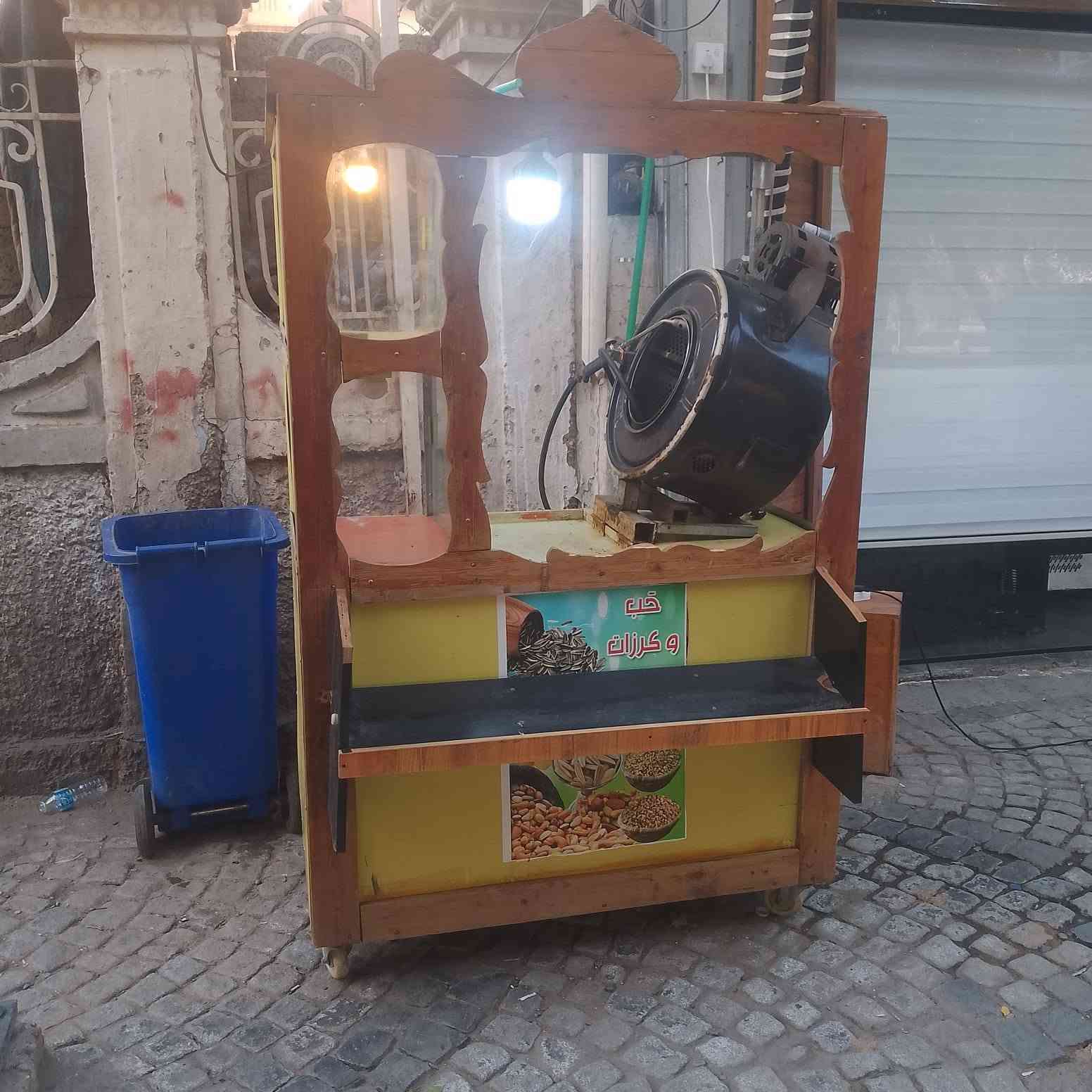 السلام وعليكم عربانه مال حب وجبس الكراده  اخت الجديده للبيع  مكانها كراده  السعر 325 وبيها مجال
***********
