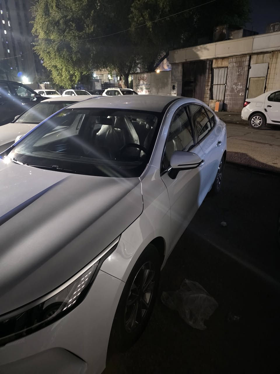 BYD
دستروي ٢٥
ماشية ٣٠٠٠
رقم بغداد 
ب١٩ مليون 
***********
شارع حيفا
