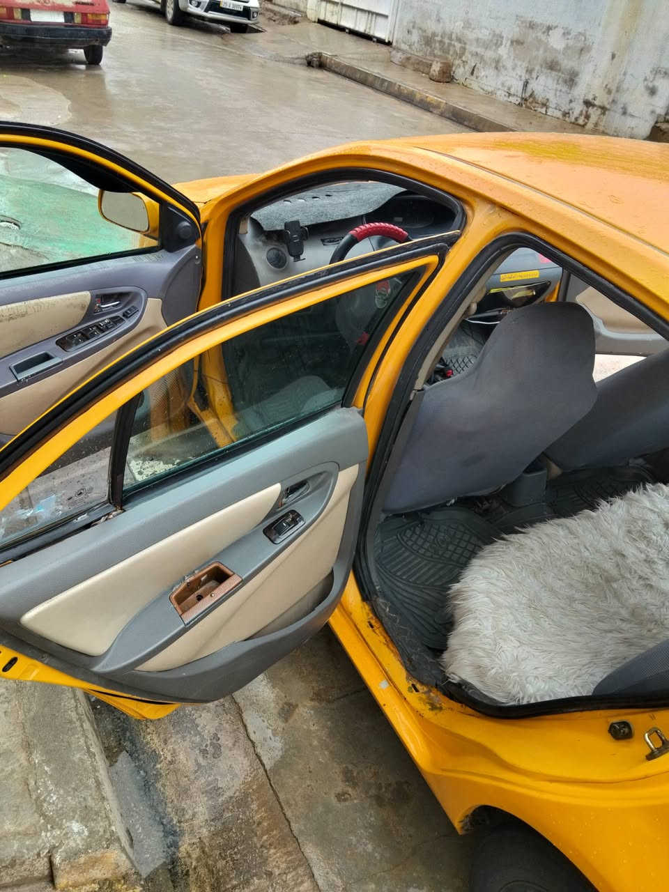 سلام عليكم سيارة جيلي موديل 2011 كير محرك كورلا اوتماتك سنويه 2029  كوت بانزين رقم بغ
