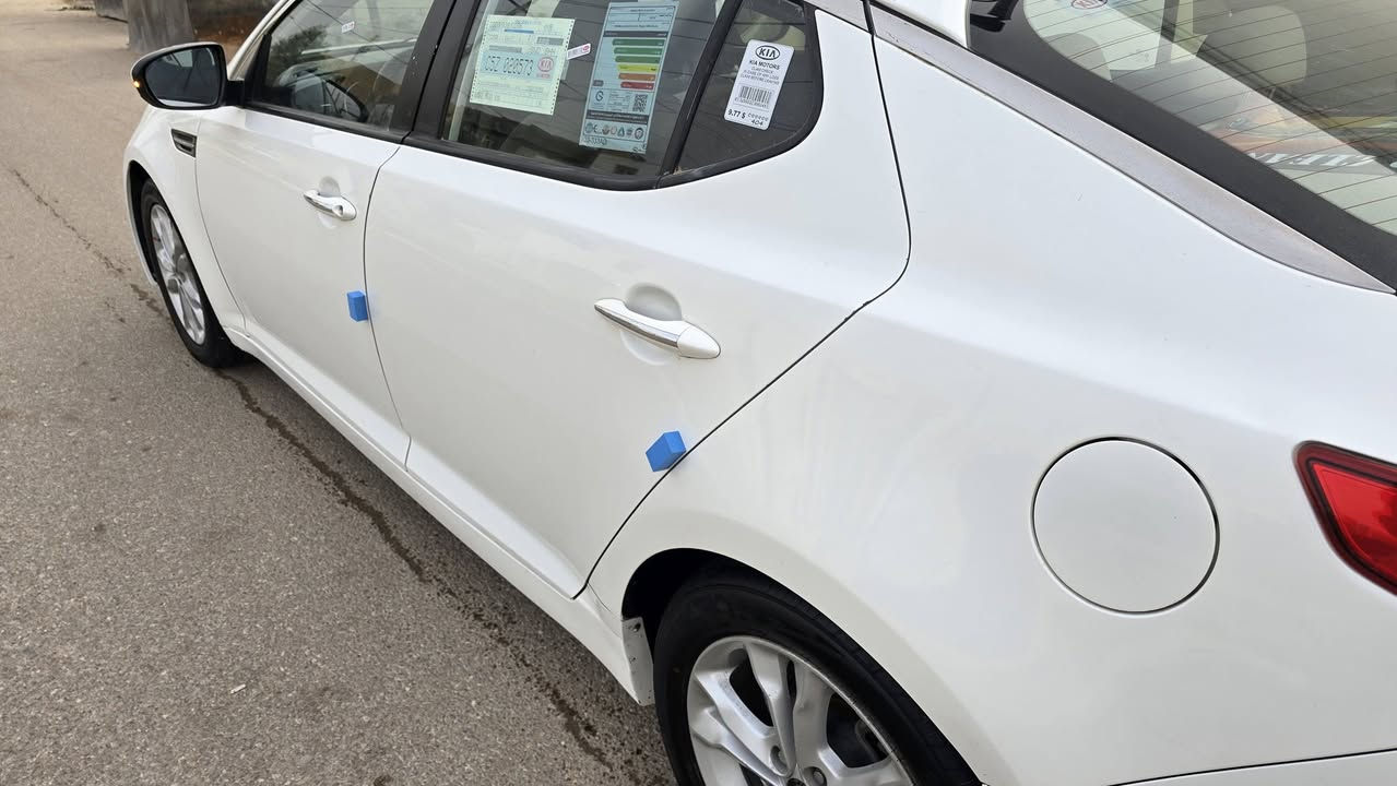 السلام عليكم كيا اوبتيما خليجي موديل ( 2013 ) مكفوله من الضربه والتبديل بيه طخه بين داير والباب الخلفي الجهى اليمنى مع رش الجاملغ الأمامي الأيمن تجميل بدون ضرر داخلي شرط سياره جديده وجاهزه من كلشي محرك 2000 دوش شرط مامفتوح بيه برغي مواصفات السياره شاشه كامره ويل كب بلاجكتور فول تحكم مريات شفط شفتات بالسترين تبريد قطعتين حساس خلفي بك لايت لد يدات نيكل ابلاد مكاني ناصريه مركز للاتصال ( *********** ) السعر ( 123 ) رقم بغداد دولي باسم ولد صديقي تحويل مباشر
