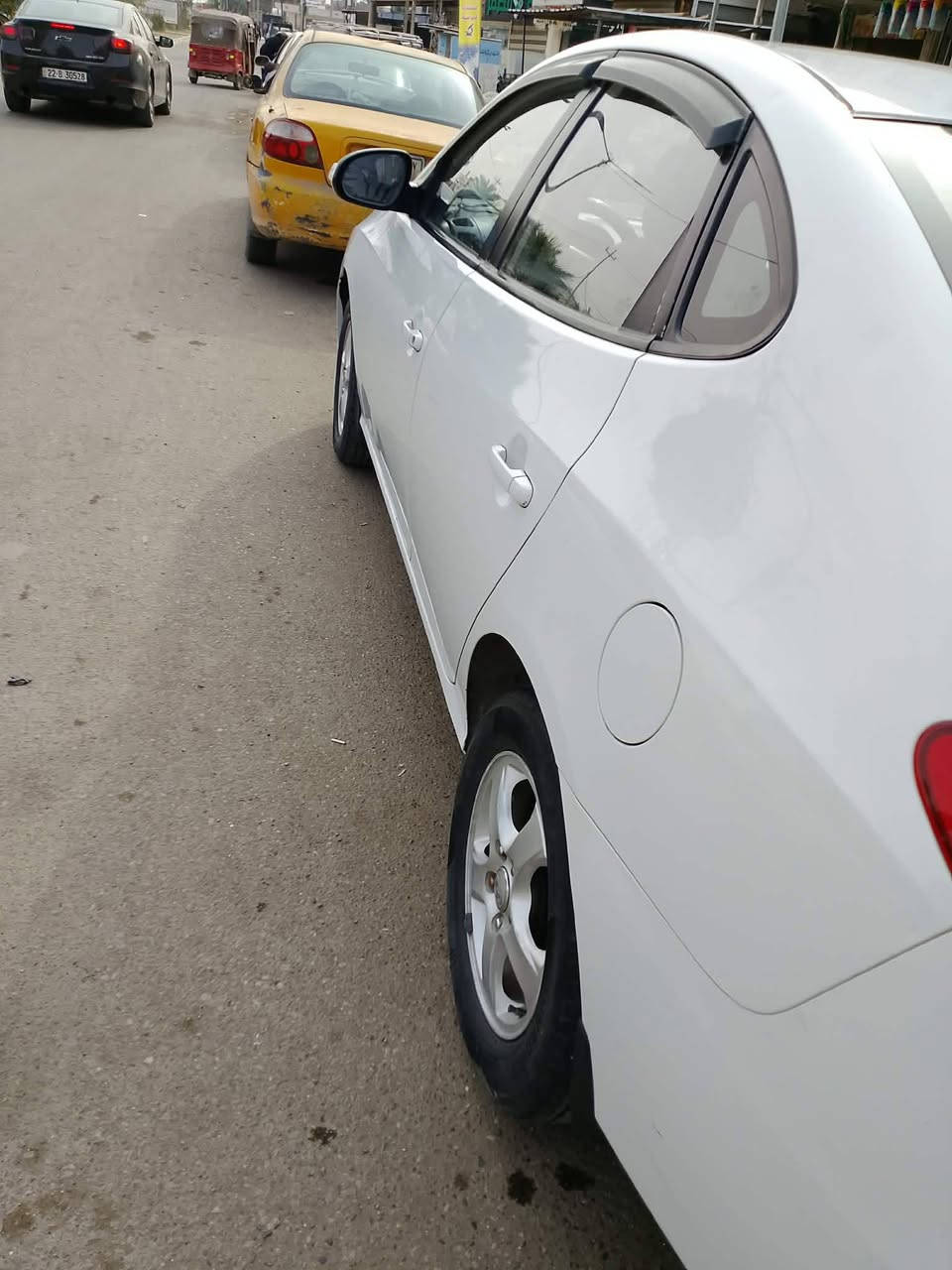 السلام عليكم  سياره الانتر للبيع موديل 2011 خليجي    
مكفول من ضربه صبغ بس بيه اشخوط بلباب خلفي ابينه بل صوره مكينه 1600 رقم سياره ديالى  مكان سياره ديالى بلدروز  رقم الهاتف ***********
