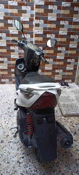 دراجه ماكس ثعلب كابريتر محور نوزل دراجه كفراته نضيفه 90% الدراجه كهربائياته 100% الدراجه طفت فجئه تاخذه عله حطته الدراجه نضيفه جدآ من الخارج كابريتر جديد قبل كم يوم نوزل جديد الدراجه بيه تحوير رايده اب 225 او بيه مجال المكان شعب نهايت الفورتات 
رقم ***********
يوجد مازنجر
