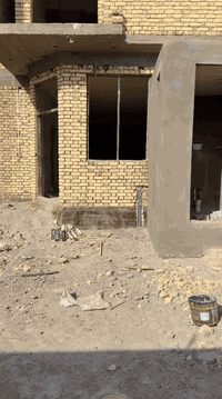 ياالله 
بيت هيكل مساحة 500طابو اسهم منطقة تركي علي طريق سياحي بناء درجه اولى بناء البيت 300م شارع المختار تفاصيل داخل فيديو
يبعد عن تبليط 30م.   العسر  360 
مكتب اساكن ذي قار للعقار 

رقم ***********
