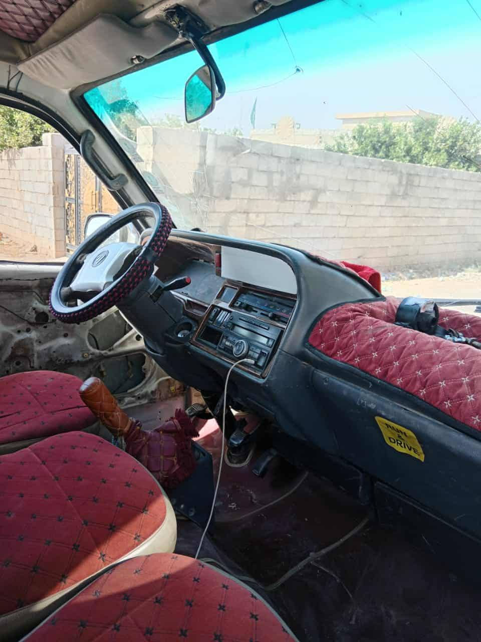 السلام عليكم 
فتون ٢٠٠٩ كامله مكمله كبل للشارع 
محرك مجفته جديد شرط لا تنقيص ولا تبخير مثل الساعه اكسل كير شرط كهربائيات كلها شغاله دوشمه نضيفه + القلابيات جنت ما شادهن هس شديتهن سياره متذب عليها لو ربع خير من الله نوزلات بلكات باتري كله جديد بانزين انسه شي اسمه صرف الله شاهد + صدر بلجيس صدرها جديد مشتغلها شغل مال جناي 
مكان لسياره صلاح الدين ضلوعيه 
السياره سنويه عضم عاج بس ابيع كوم حديد كوم حديد اتكفلك سرقه وعشائر 
السعر ٢٤ وبي مجال قليل 
للاستفسار ***********
