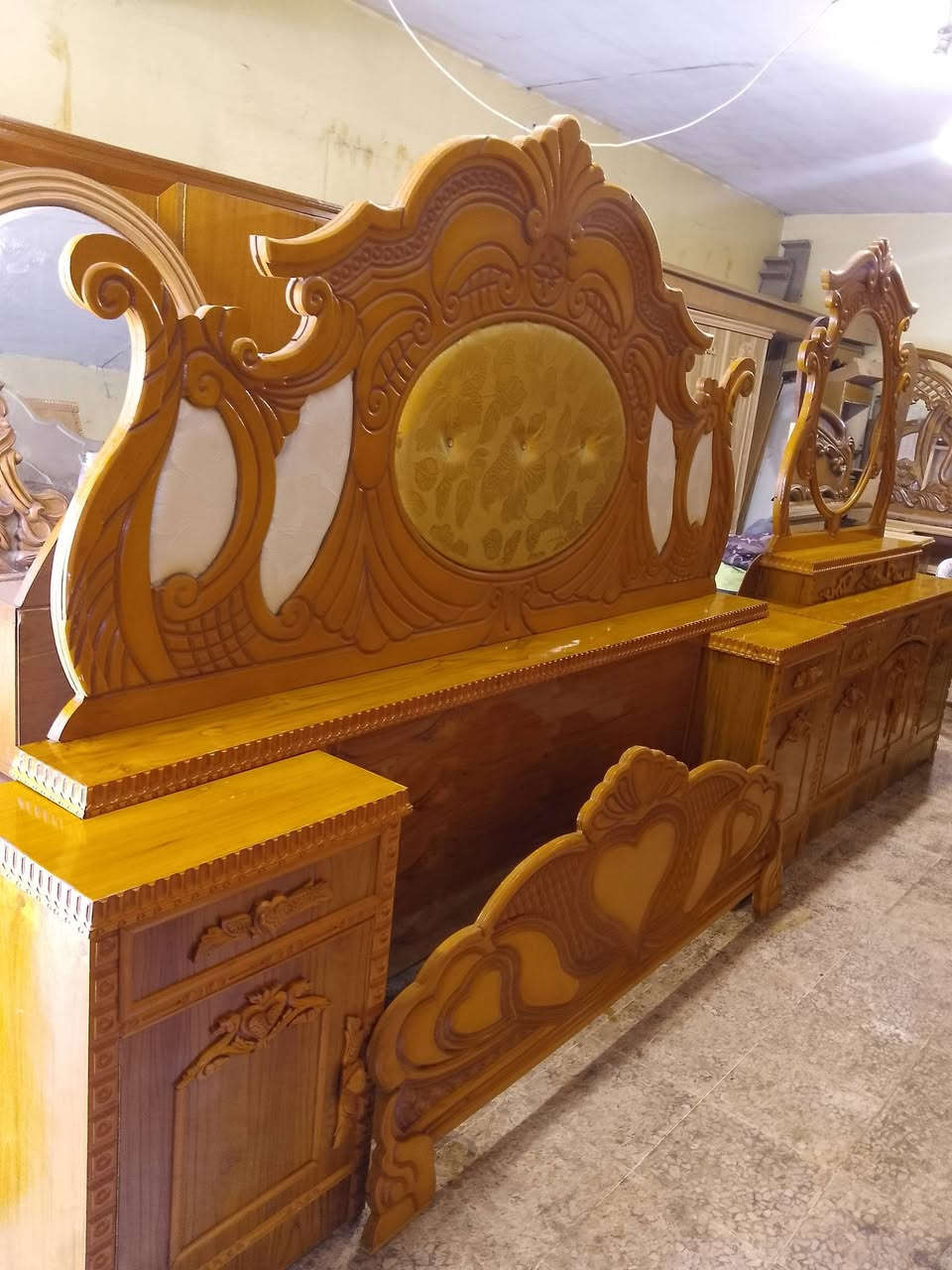 غرفة 5 ابواب زان مستعملة شغل توصي درجة الولى الولى صاج 5 ملم نضافه 💯
العنوان الحدباء خلف مرطبات البحرين مقابل افران زينب الرقم ***********
غير متوجد على الفيس
مستعدون لشراء الغرفه و الكناتير
