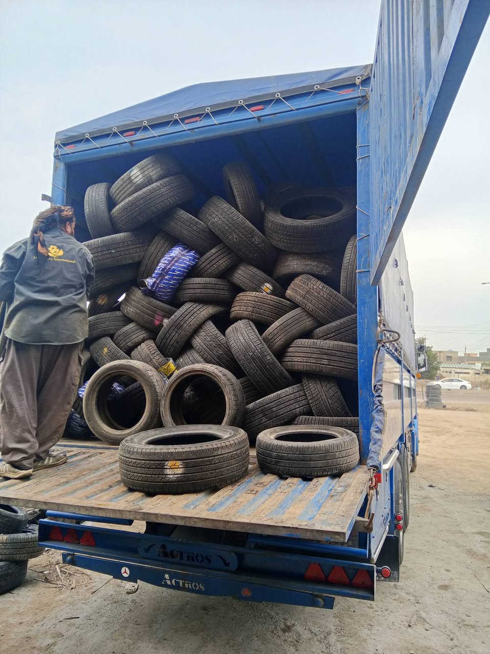 السلام عليكم
تم بعون الله وصول حاوية اطارات بالة وجديدة 

الاحجام 12/13/14/15/16/17/18/19/20/21/22

جميع الاحجام متوفرة جارجر موستنك جكسارة سنتافية برادو اسبورتج سيرنتو تاهو كاديلاك فورد بي ام مارسدس جمسي

جميع الماركات العالمية 

كوري ياباني تايلاندي اندنوسي هندي صيني ماليزي 
وباسعار مناسبة 

العنوان اللطيفية قرب سيد فرج امام دور النفط محلات بيت عنب بنجرجي الاخوين 

***********

***********
