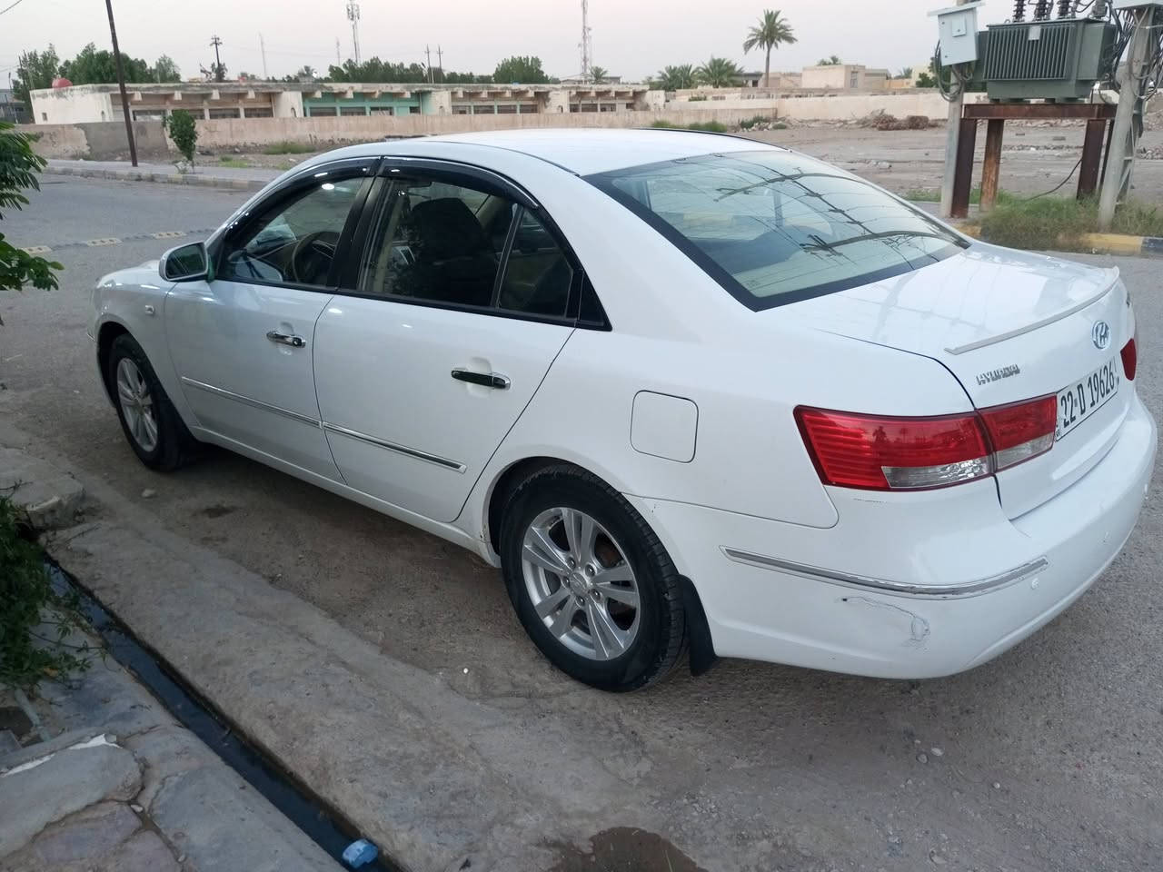 السلام عليكم 
سوناته خليجي 2009
سوناره مرفق بل منشور
كير محرك خير من الله 
تخم تاير جديد 
صدر خلفي امامي جديد
سنويه ورقم جدد
السعر 115 وبيه مجال
مكان واسط الزبيديه
***********
