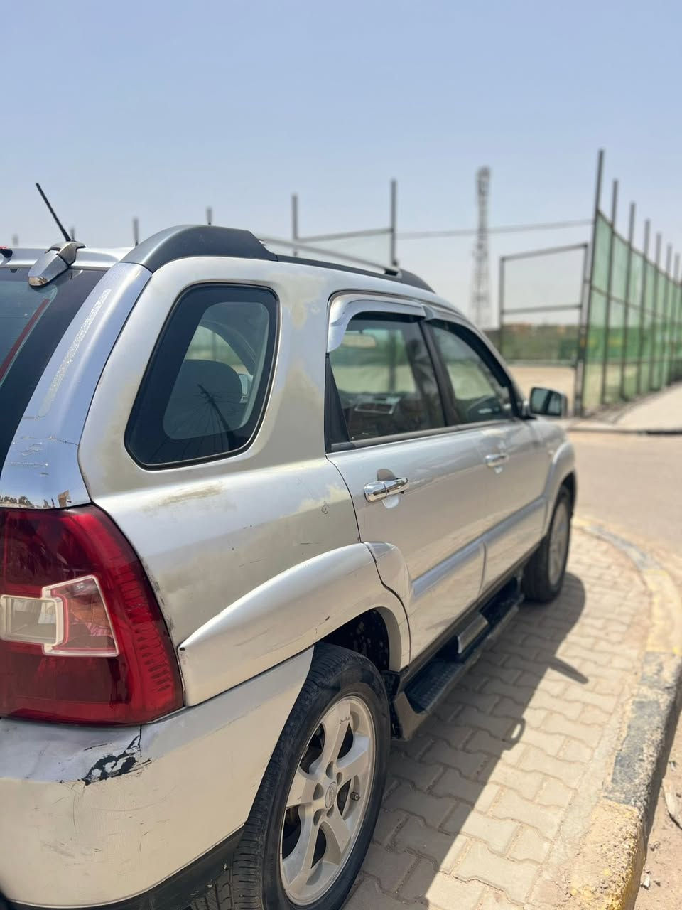 للبيع kia سبورتج
موديل: 2010 خليجي

رقم : انبار ب اسمي تحويل ثاني يوم ♻️

مكينه وكير: كفالة برغي مملعوب بيها ✅

ضرر السيارة: جاملغ الخلفي جهة الصدر صبغ فقط فقط لا دواخل ولا ايرباك ✅

مكينه: 2000cc دوش ✅

مكان السياره : بغداد الدورة 

رقم الهاتف: *********** متوفر واتساب واتصال 

السياره خير من الله مايوم وكفتني بشارع ولا بيها اي مشكله على إيد جناي سبورتج مناقصها اي شي
