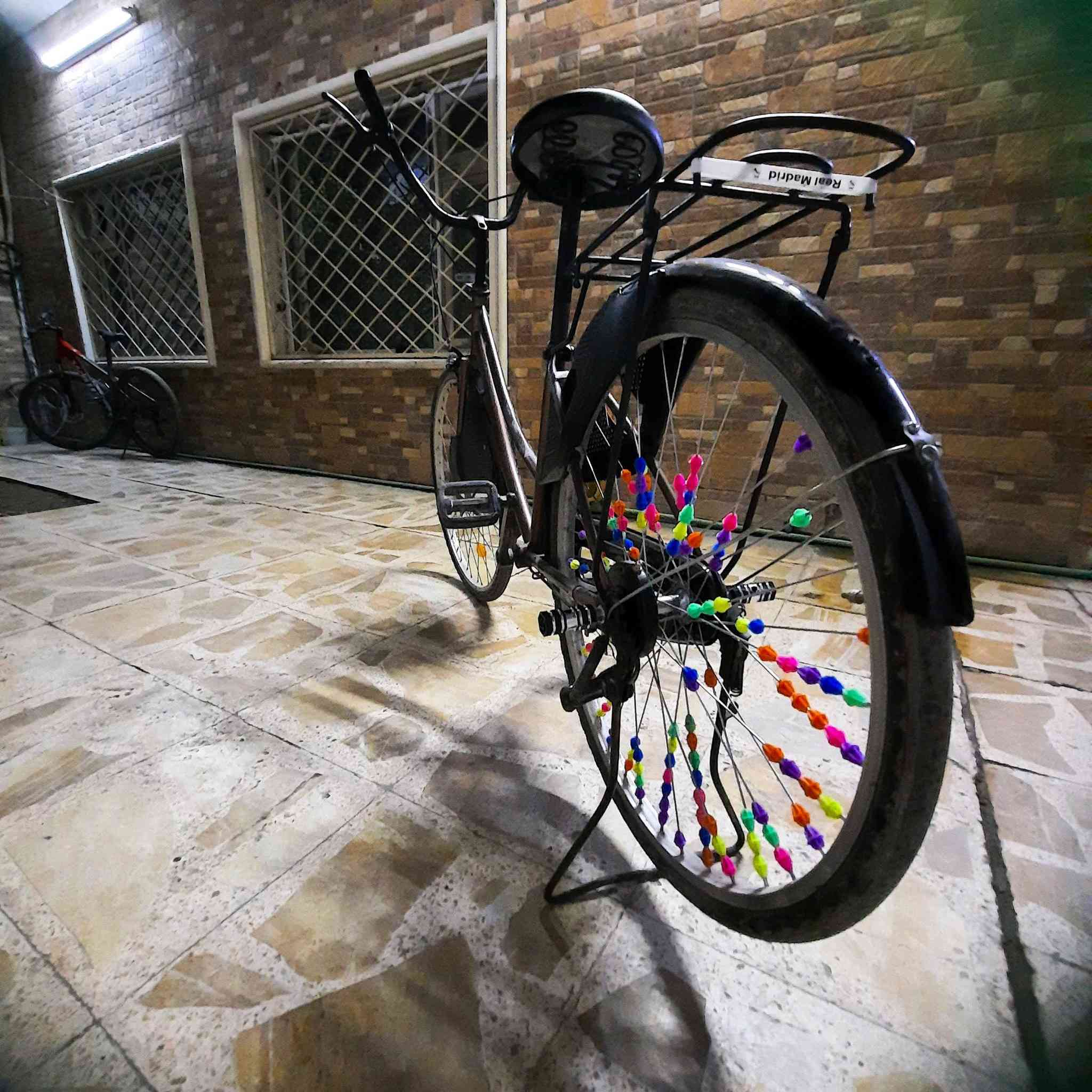 بايسكل بناتي الصناعة ياباني
البايسكل مرتب  
ونظافة %100 
مكاني بغداد السيدية  
السعر 70 وبي مجال 
للتواصل ***********
