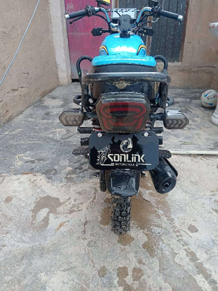 سلام عليكم. دراجه موديل 25 نضيف حيل ضاغطه وزنجيل بيع مستعجل 800 قفل بدون مانتعامل منفيس موجود *********** اتصال +واتساب
