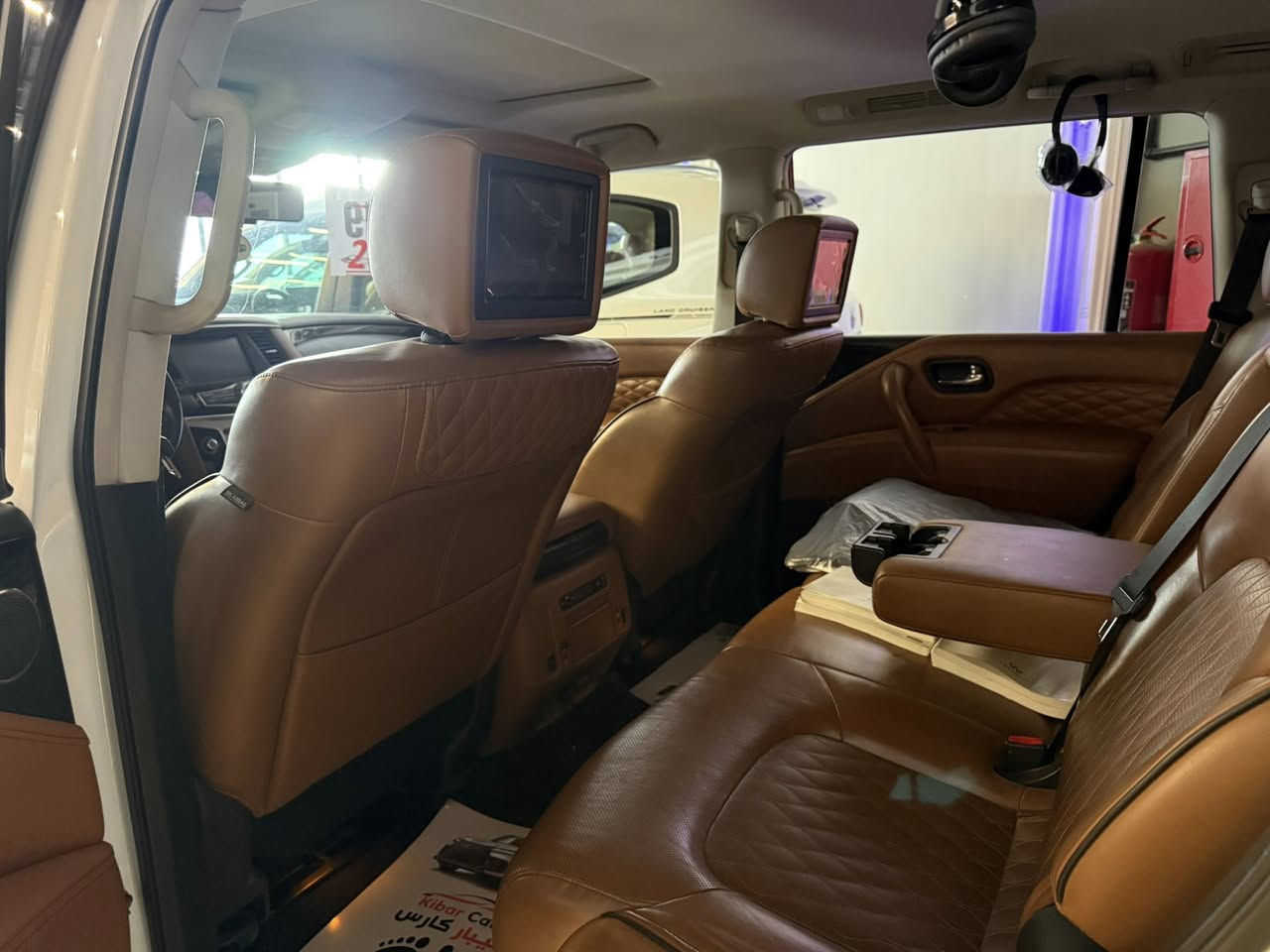 بعد التحية والتقدير 

انفنتي QX80 2019 بلاتينيوم وكالة خليجي 

مكفولة من صبغ تبديل  حتى الدعاميات والبلاستك مكفول 

فقط بارد بيها ٣ مكانات 

كلش جديدةً سيارة لوك وقليل اكو بنظافتها

مواصفات 

فورويل 

‏ كامرات 360

‏‎رادارات وبصمات وحساسات امامي وخلفي

‏‎قفل سرعة وانظمة تعليق 

‏‎دفلوك و وضعيات قيادة متعددة 

‏‎فور ويل

‏‎محرك 5600 v8 

‏‎مقاعد جلد طبيعي مع تطعيمات الابواب والدشبول

‏‎جميع المقاعد كهرباء امامي وخلفي

‏‎مقاعد تدفئة

مقاعد تبريد

‏‎مقاعد خزن ميموري 

تشغيل عن بعد 

كشنات هيتر

صندوق شفط

‏‎مقود كهرباء وخزن 

‏‎شاشات امامية وخلفية

‏‎خرائط

‏‎سماعات وريموت

‏‎ثلاجة

‏‎تبريد مركزي حدد لكل راكب

‏‎لايت زنون دوار مع الستيرن

‏‎مري قلابة

‏‎تشغيل عن بعد مع الكتلوكات

وبعد هواي مواصفات 

تخم تاير وصدر وكير ومحرك وكهربائيات كلة بشرط 

وبرغي مامفتوح بيها  

ملاحظة :: سماعات وبصمات وكاعيات وكتلوكات وريمونتات واغراض الشركة كلهن موجودات ومو مستخدمات 

السعر 330$

مكاني اربيل 

رقم صاحب السياره ***********
