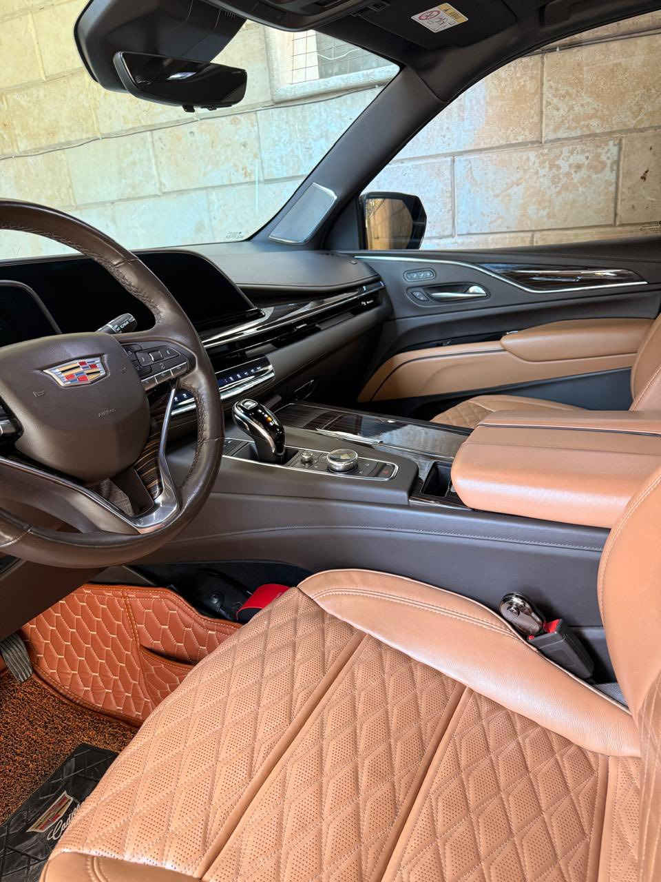 سيارة كاديلاك اسكاليد 2022 من شركة المنصور مكفولة كفالة عامة فول مواصفات ماعده مقاعد التدليك و شاشات خلفية رقم بغداد خصوصي / الموقع بغداد حي الجهاد 
الستفسار الاتصال على رقم ‭0770 284 5012‬ 
السعر /75000$ @ + مراوس 24 اذا تواجد
