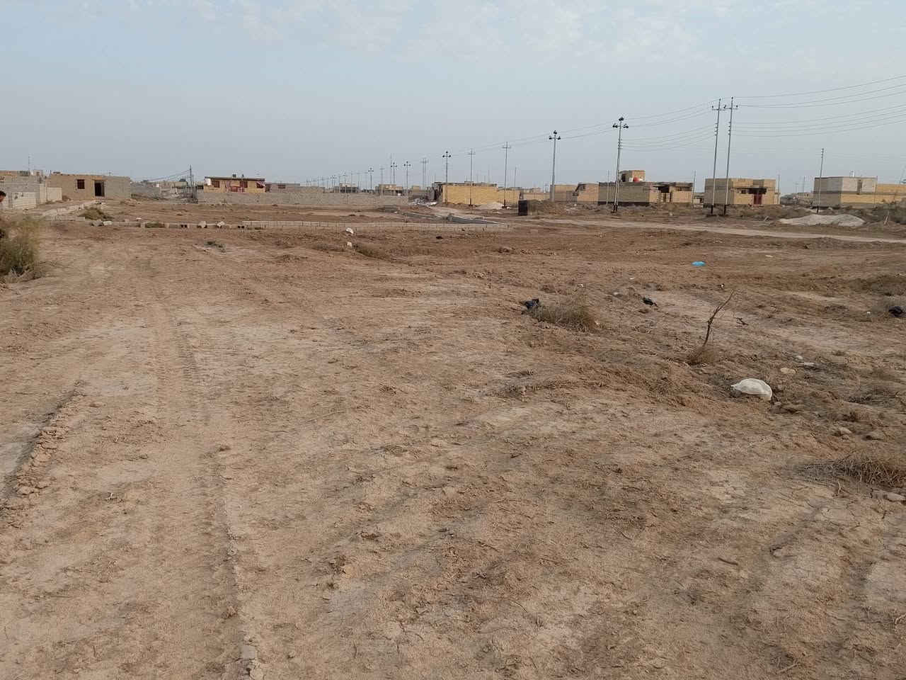 قطع زراعيه للبيع طريق ال عواد حي فدك خلف ابو رعد ابو السيراميك مقابيل حي الجامعه شارعهن الرئيسي عرض  20 متر  يفصل الطابو عن الزراعي  كافه الخدمات متوفره ماء كهرباء مدارس شوارع واسعه  مشمولات بالطابو اسعار مناسبه  *********** واتساب
