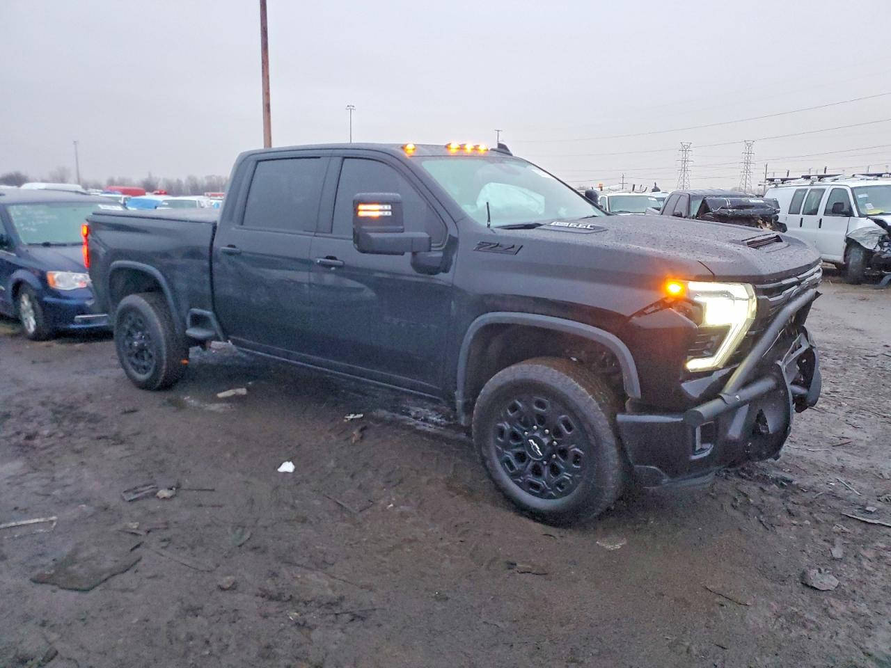 السلام عليكم
نوع السياره: 2024 CHEVROLET SILVERADO K2500 HEAVY DUTY LT

تاريخ المزاد:20/2/2026 
مده الوصول:من 70 يوم الى 90 يوم
السعر:حسب تاريخ المزايده
الضرر و المواصفات:حسب الصور المرفقه
حجم المحرك: 6 سلندر
نقل المتوفر : الأردن - جبل علي - مرسين 
للمزيد من المعلومات الحضور الساعه الرابعه مساء الى مقر الشركه الكائن في بغداد اليرموك مجاور محطه وقود اليرموك
او الاتصال على الرقم التالي
009647817770664
00962799619838
Falah Auto for American and Canadian Auctions


**إذا كنت صاحب هذا الإعلان وتريد حذفه لأي سبب، رجاءا أرسل رسالة إلى الدعم الفني**
